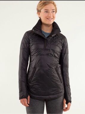Lululemon women’s What the Fluff Pullover jacket